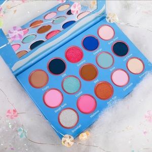 15 SHADES COLORFUL EYESHADOW PALETTE